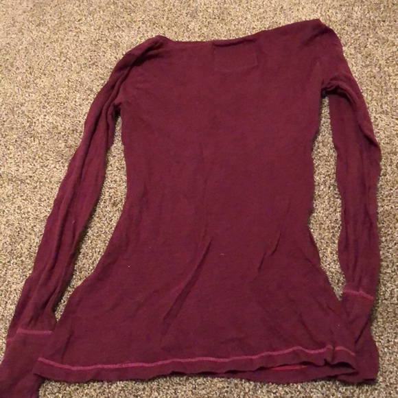 Small American Eagle Long Sleeve Burgundy Tee - Picture 4 of 4